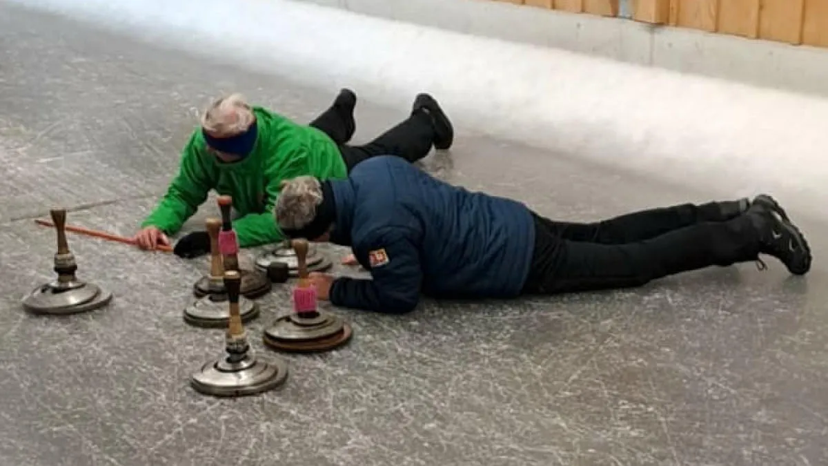 65_bzm_26_senioren_bauchfleck