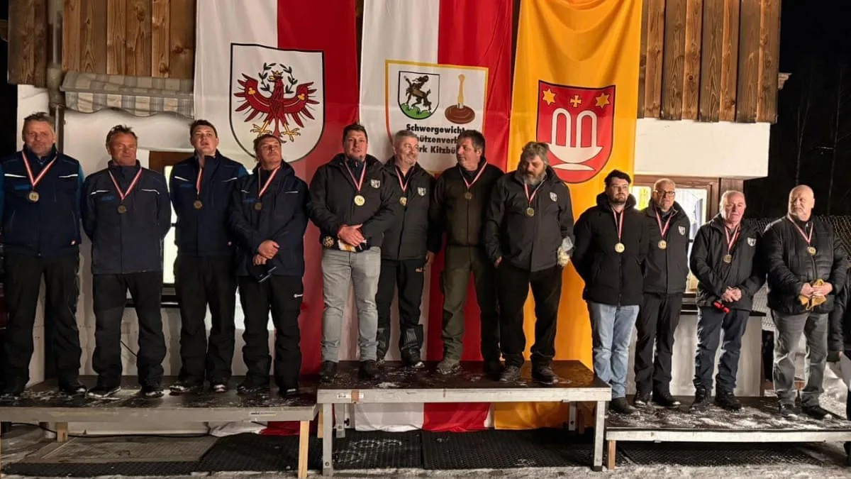 bzm_26__herren_podest